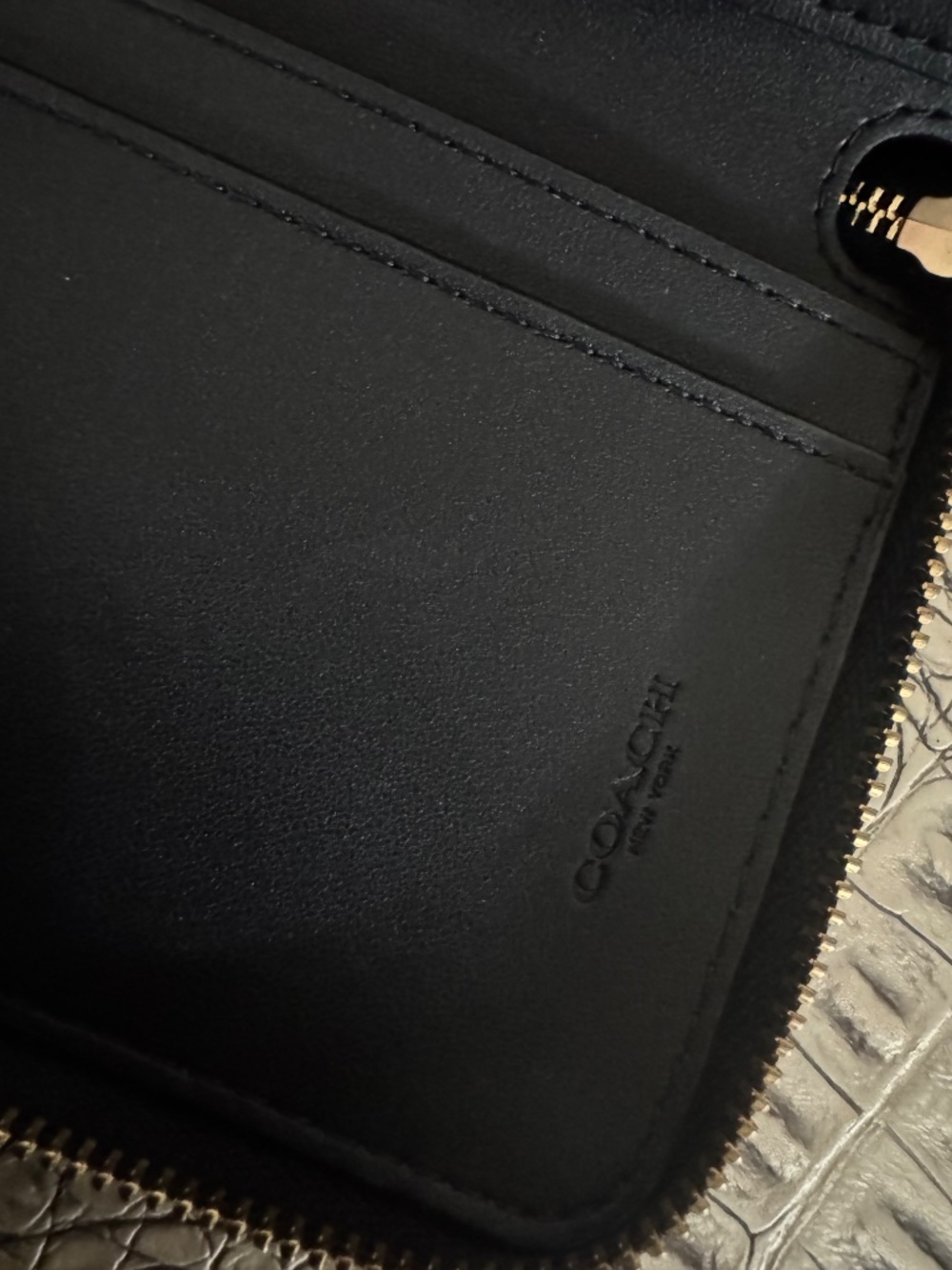 Coach medium zip up wallet, black - Picture 4 of 6